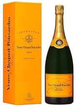 Шампанское Veuve Clicquot Ponsardin "Brut", сухое белое, 1.5л 12%, в подарочной упаковке (BDA1SH-SVC150-001)