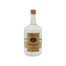 Водка Tito's Handmade Vodka (1,75 л) (BW26710)
