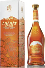 Бренді Ararat Apricot 0.5л, 30%, gift box (STA4850001007739)