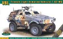 Модель Ace Французский бронеавтомобиль VBL с пулеметом (ACE72420)