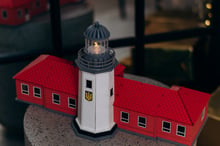 Модель Lighthouse Маяк Змеиный со зданием (Lighthouse-007)