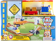 Игровой набор с моторизированным паровозиком Приключения на железной дороге (SM16695)