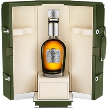 Віскі Chivas Regal The Icon 43% в упаковці 0.7 л (STA5000299603956): Об'єм, л 0.7