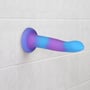 Светящийся в темноте фаллоимитатор ADDICTION - Rave - 8" Glow in the Dark Dildo - Blue Purple: Наличие вибрации Есть