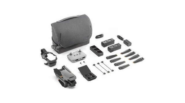 Квадрокоптер DJI Mavic 3 Fly More Combo