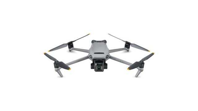 Дрон DJI Mavic 3 Fly More Combo